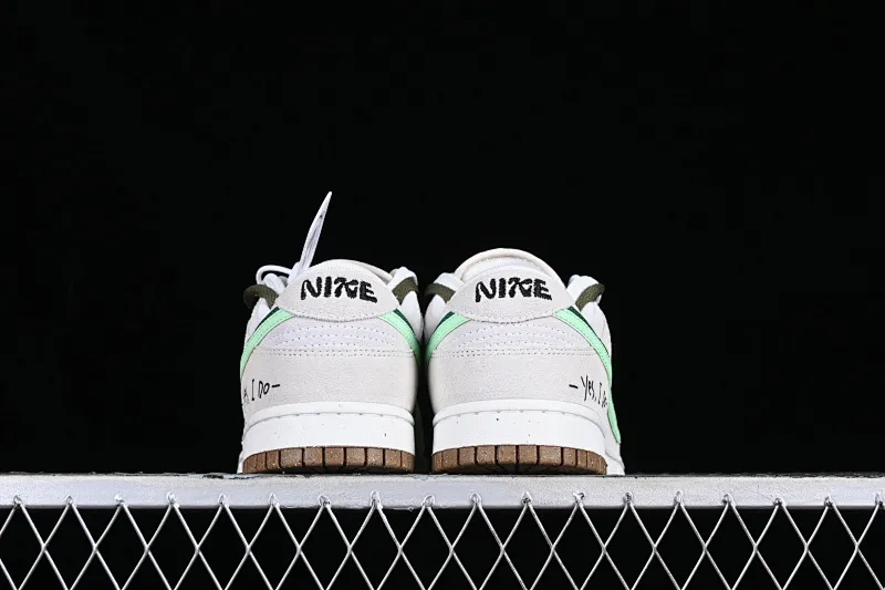 All categories Nk SB Dunk series Nk SB Dunk Low low-top sneakers Nk SB Dunk Low "85" grass green double hook SB low-top sports and leisure sneakers DO9457-141